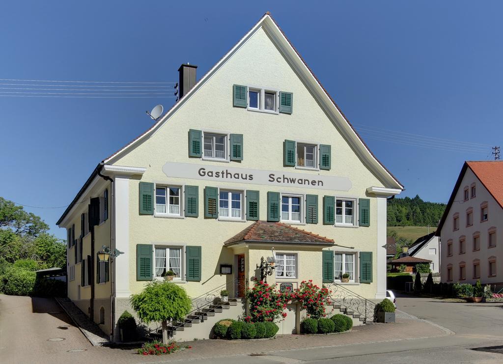 Gasthaus Schwanen & Villa Pfarrhus Stuhlingen Exterior foto